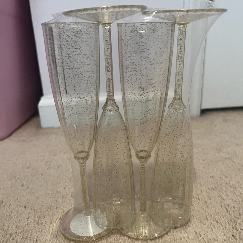 Champagne Flutes Glittery Plastic
